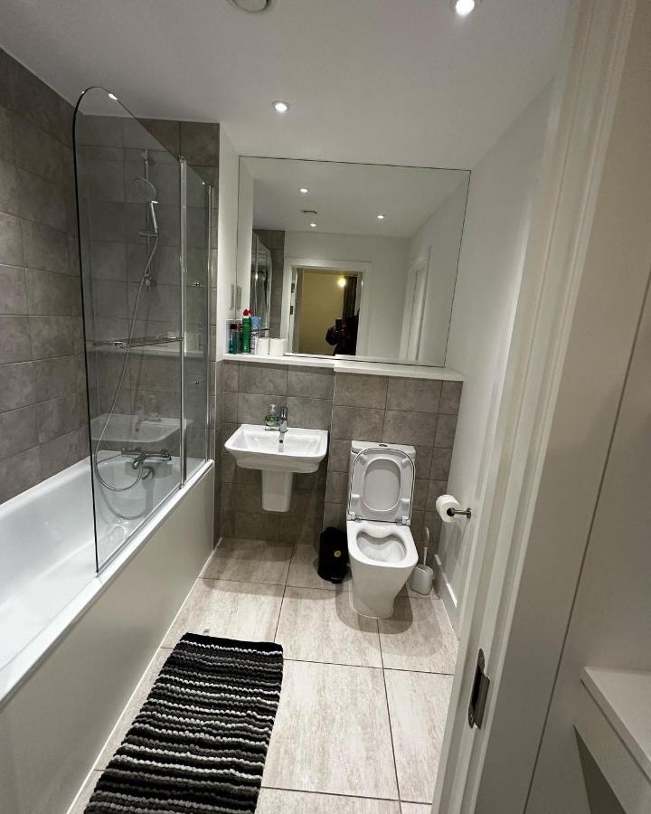 Luxury 2 Bedrooms Apartment Barking  Eksteriør bilde