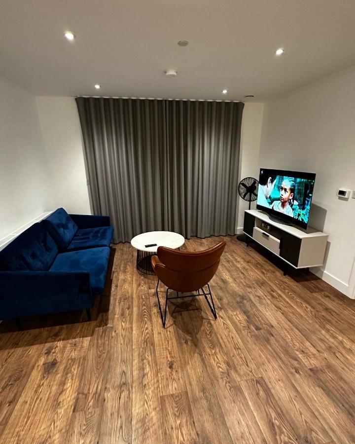 Luxury 2 Bedrooms Apartment Barking  Eksteriør bilde